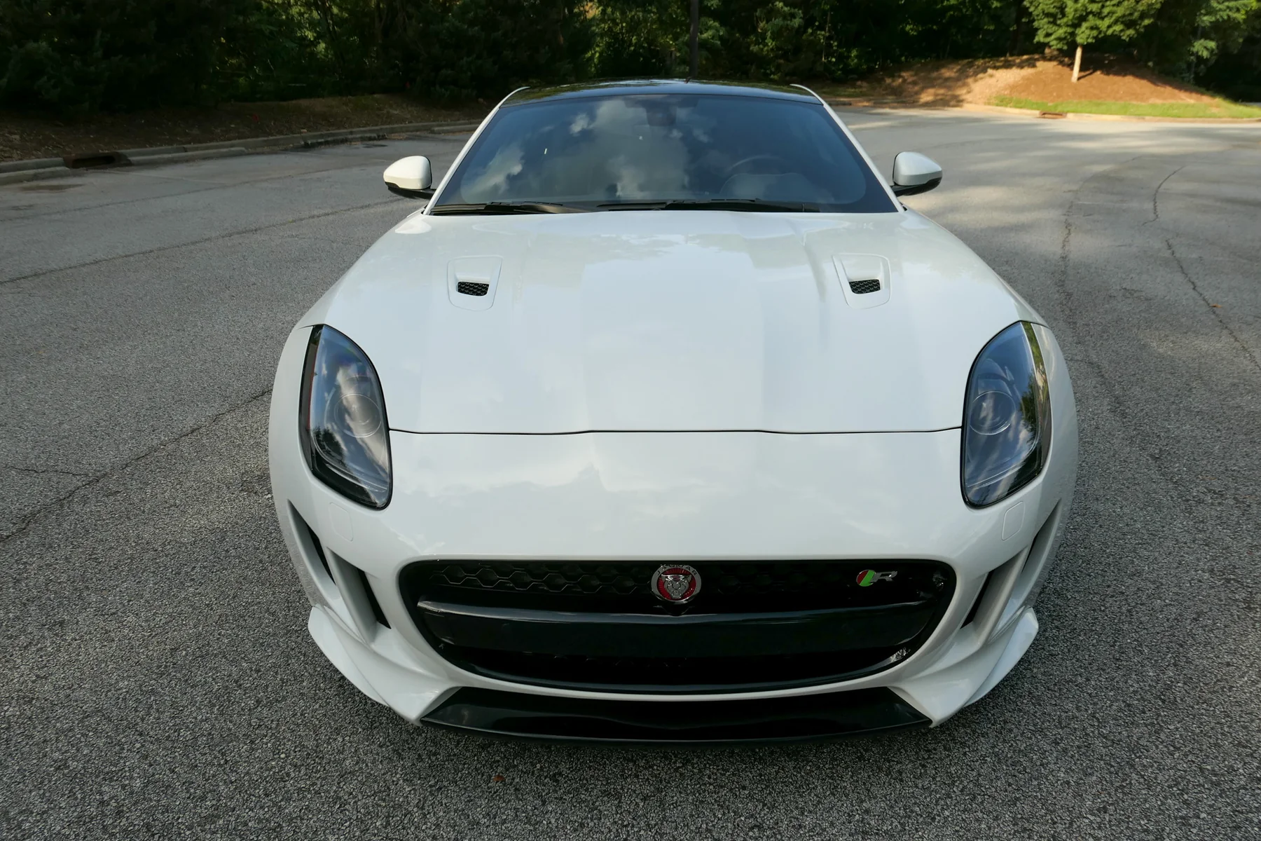 2016 Jaguar F-Type R exterior photograph