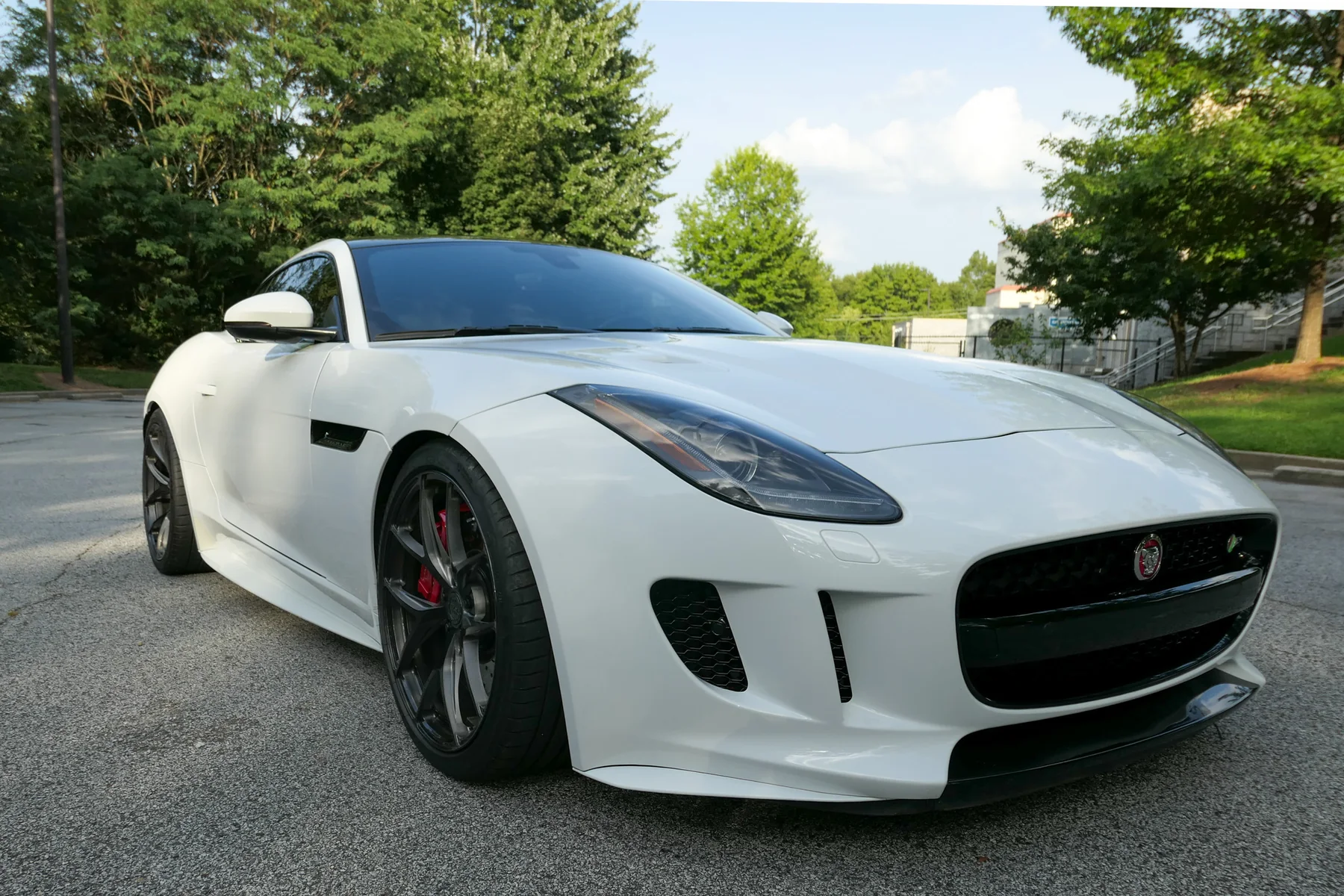 2016 Jaguar F-Type R exterior photograph