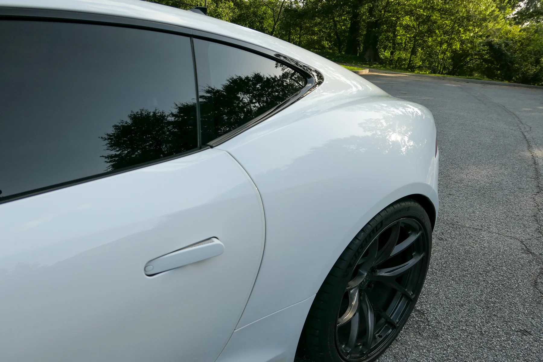 2016 Jaguar F-Type R exterior photograph