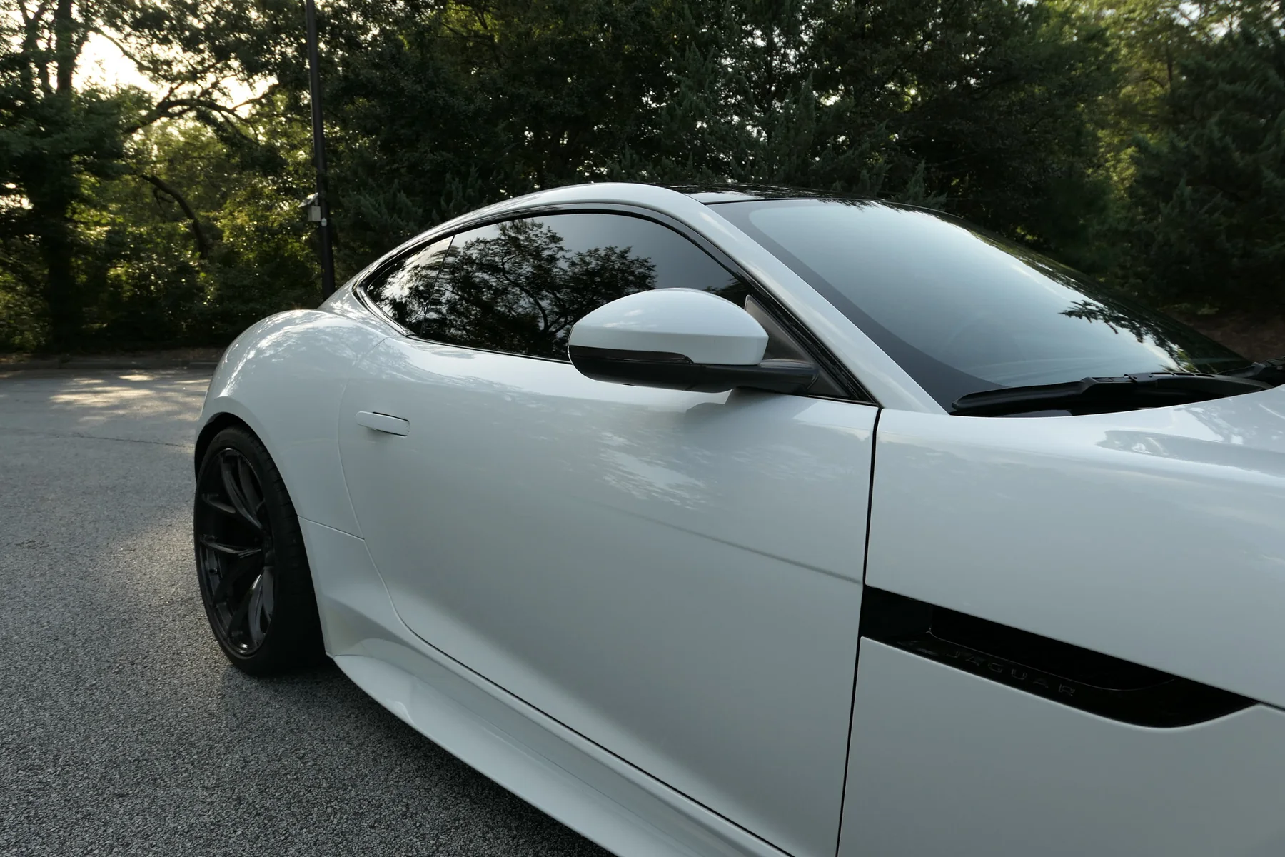 2016 Jaguar F-Type R exterior photograph