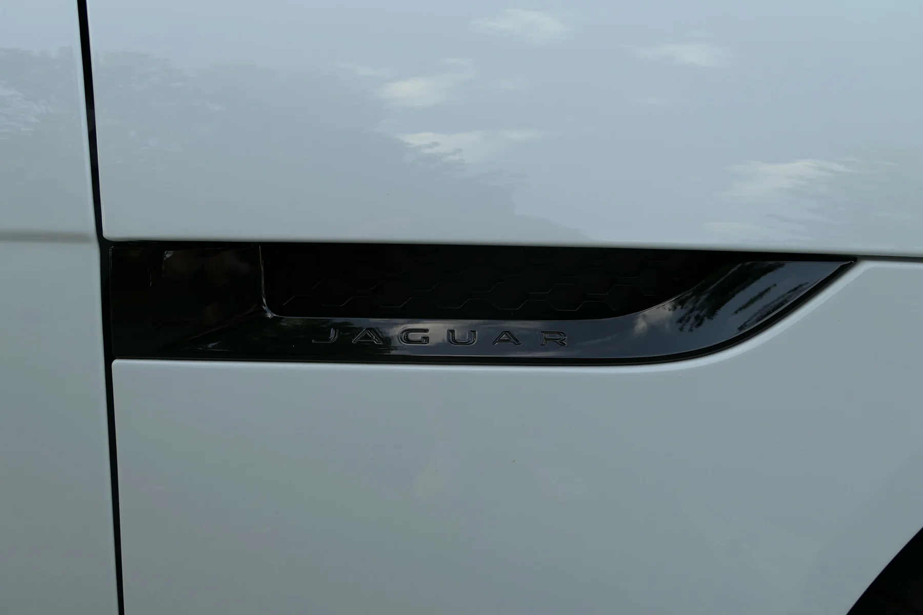 2016 Jaguar F-Type R details photograph