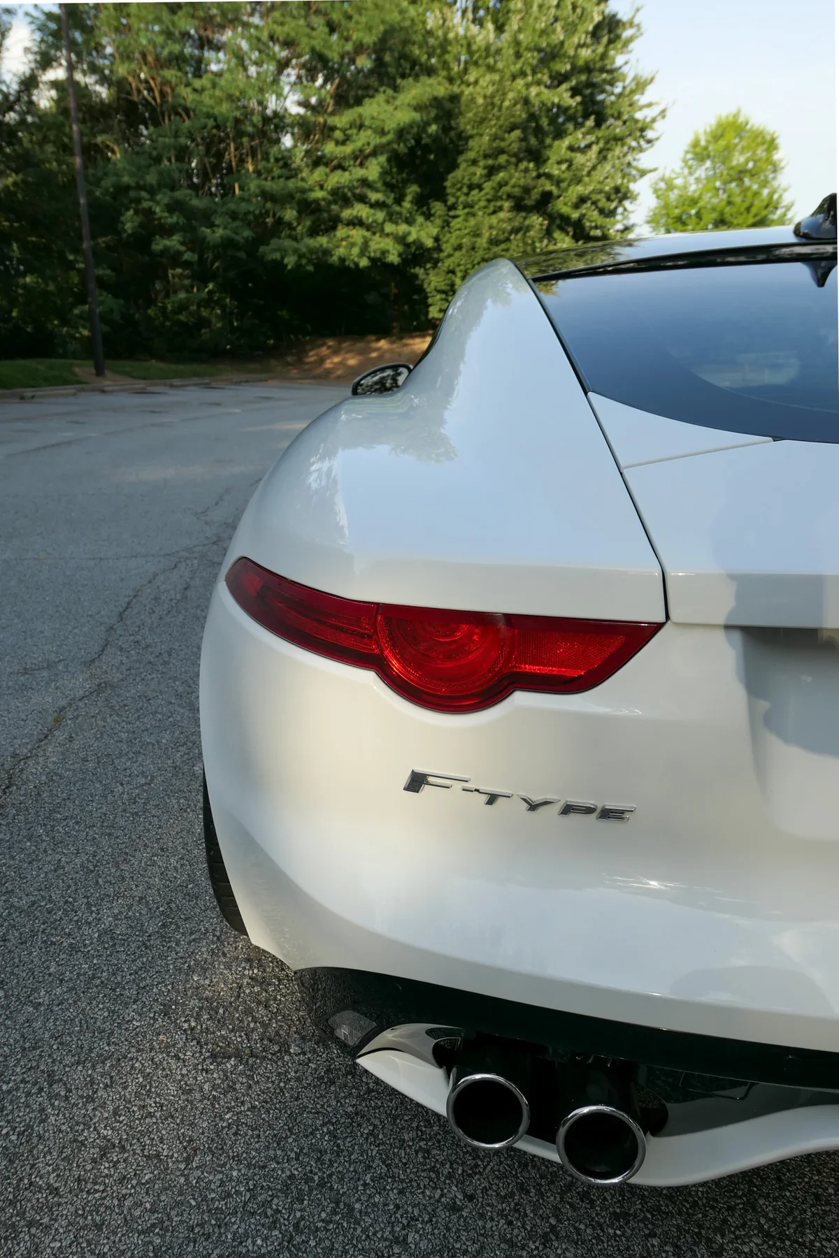 2016 Jaguar F-Type R details photograph