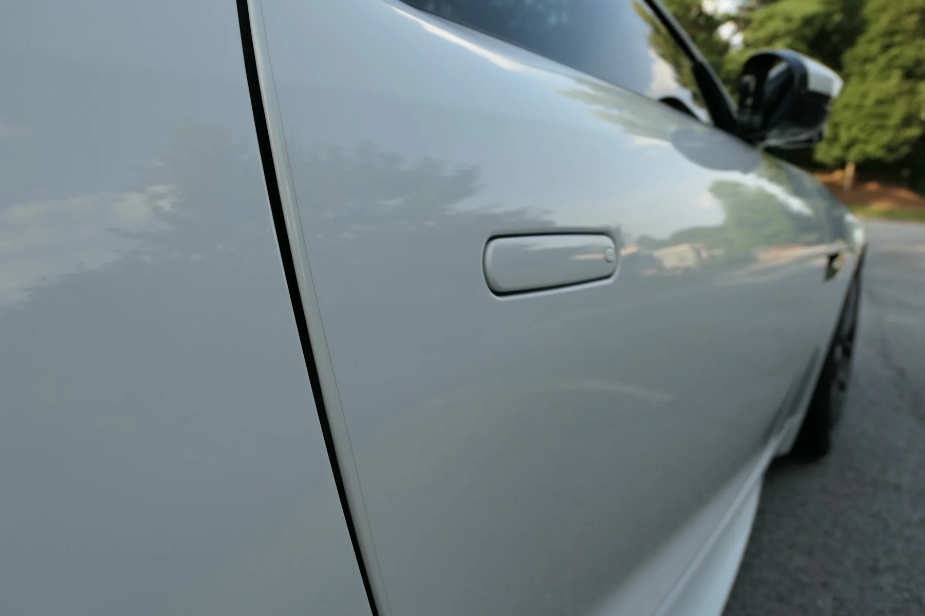2016 Jaguar F-Type R details photograph