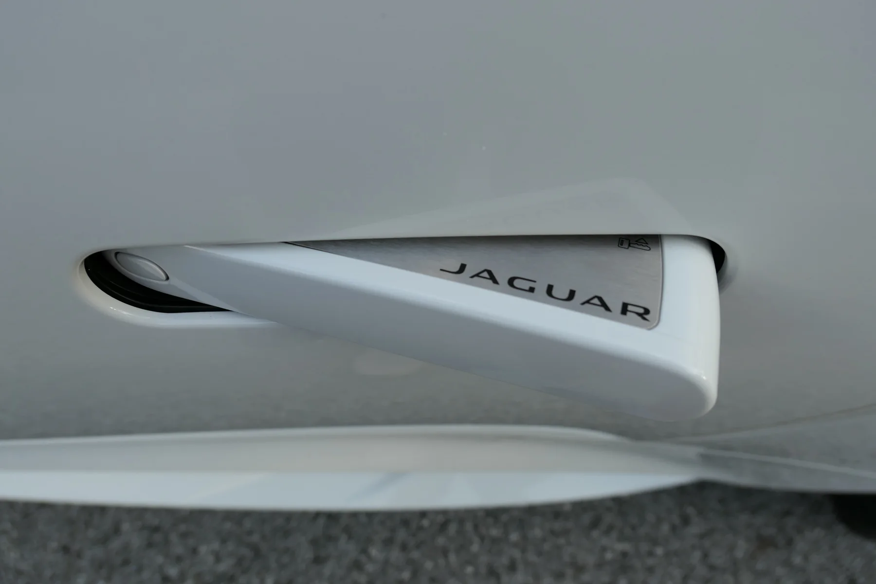 Jaguar side vent detail
